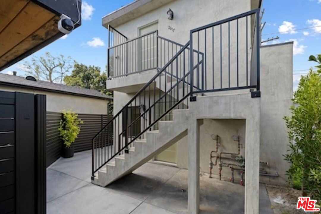 2617 Veteran Ave.