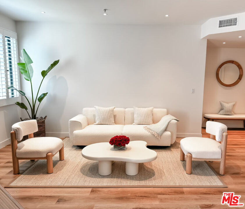 1744 Butler Ave Unit: 103