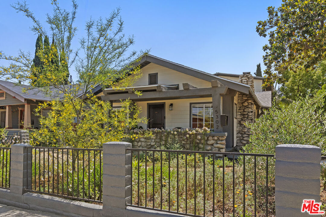 5302 Irvington Pl