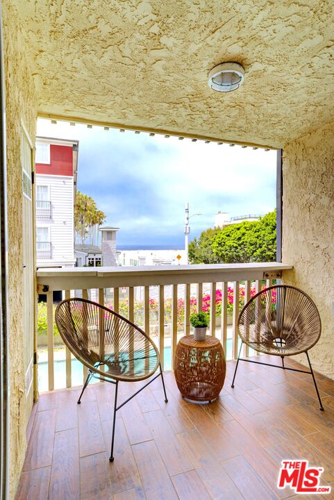 Photo of 22 Navy St, Venice, CA 90291