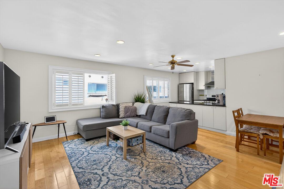 2444 4th St Unit: 4