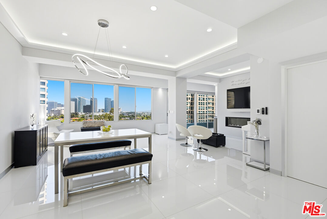Photo of 10501 Wilshire Blvd, Los Angeles, CA 90024