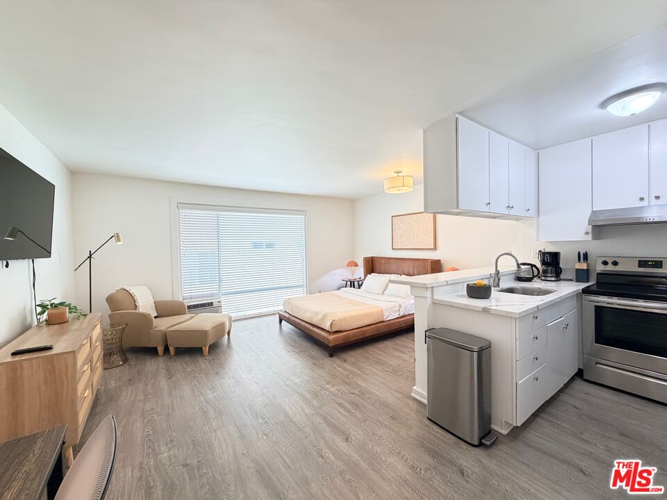 5805 W 8th St Unit: 211