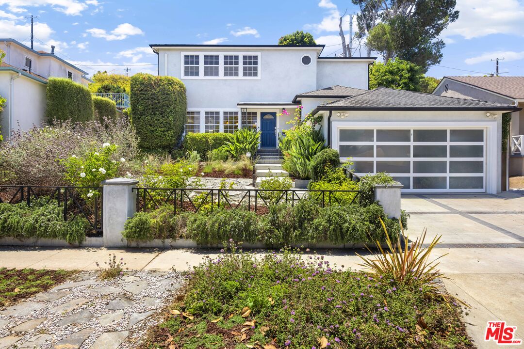 3007 Dahlgren Ave
