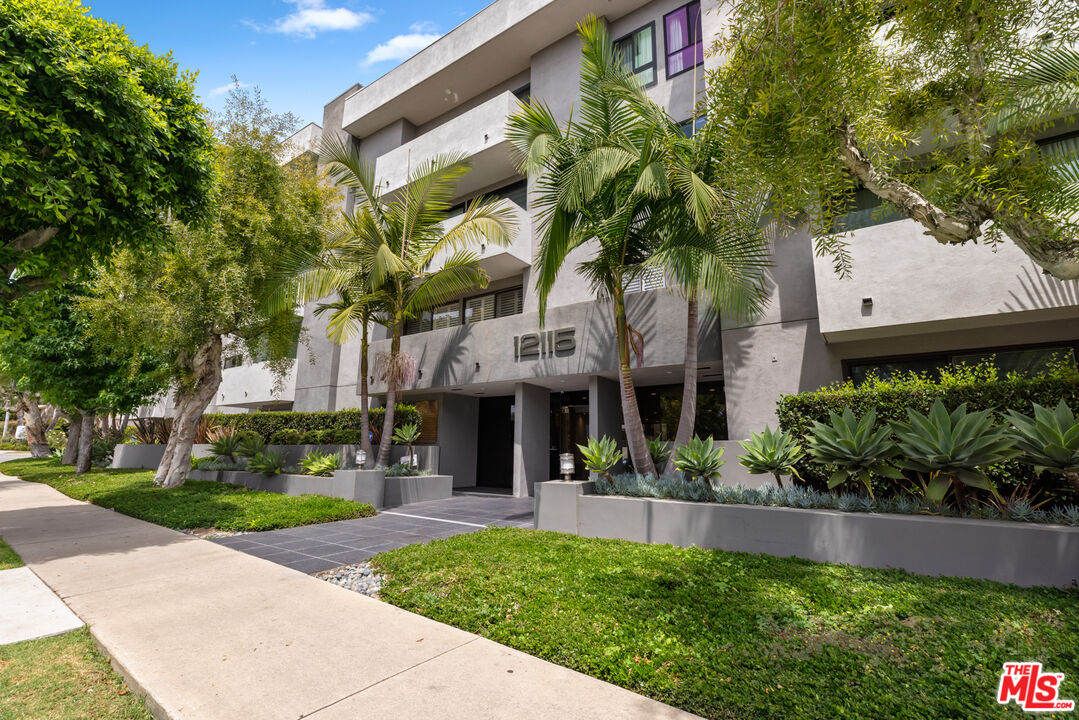 12115 San Vicente Blvd Unit: 111