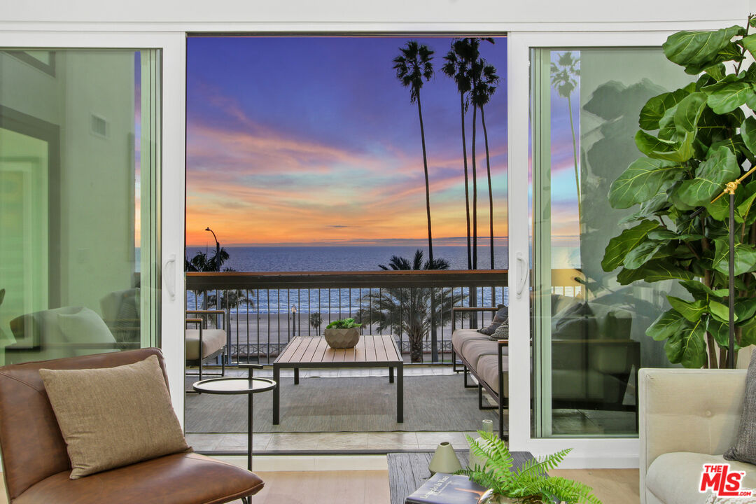 1025 Ocean Ave Unit: 302