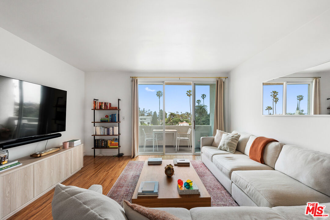 900 Euclid St Unit: 403