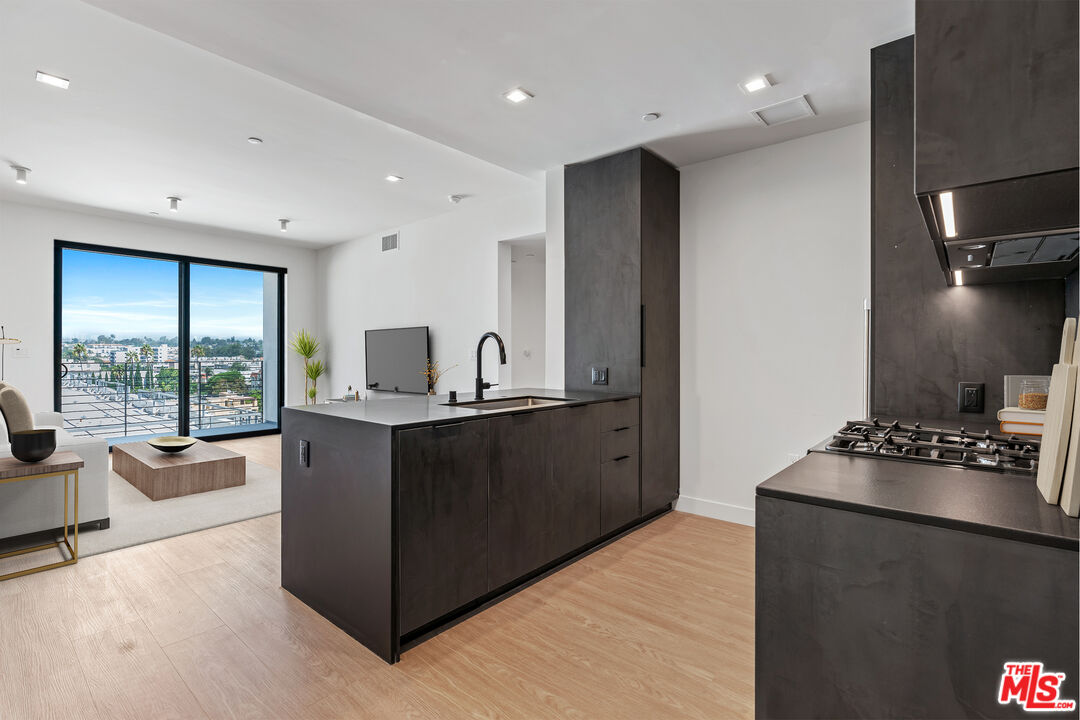 3688 Overland Ave Unit: 701