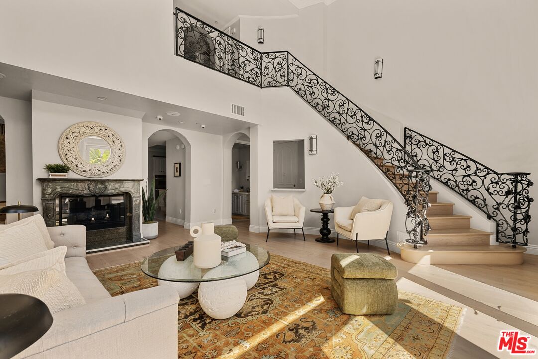 1610 Camden Ave Unit: 101