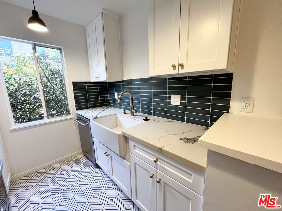 1420 17th St Unit: 2