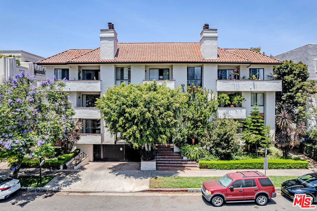 11755 Montana Ave Unit: 306