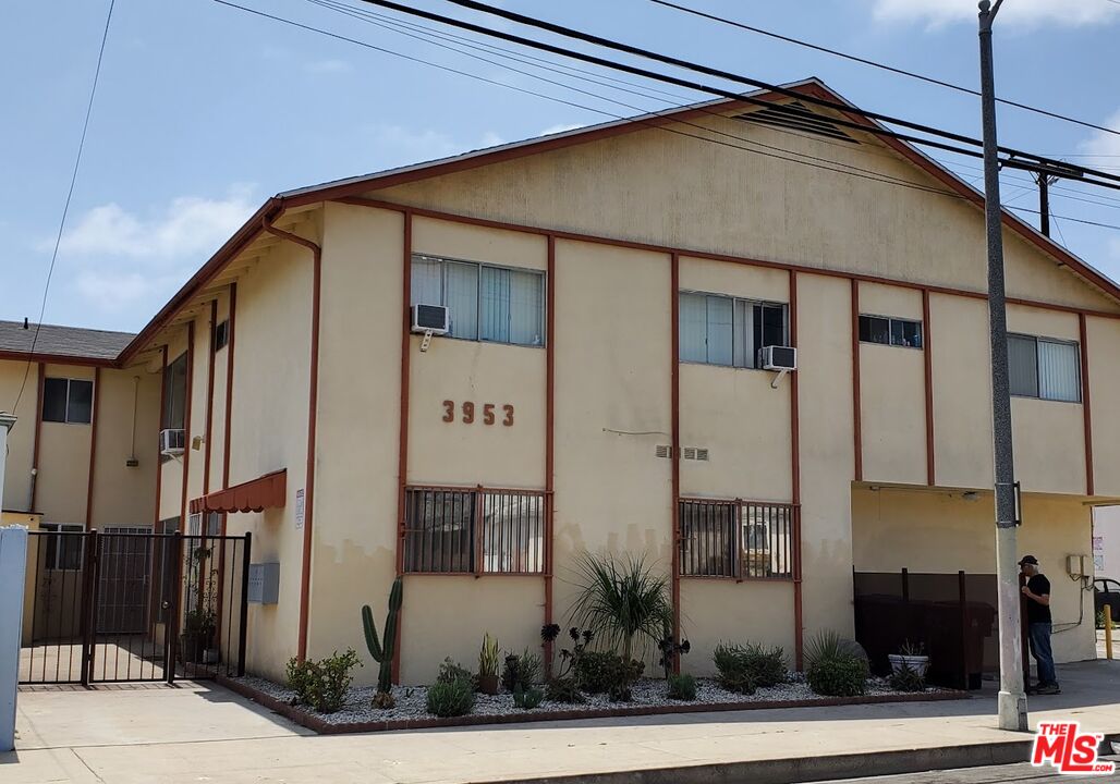 3953 Frances Avenue Ave Unit: 4