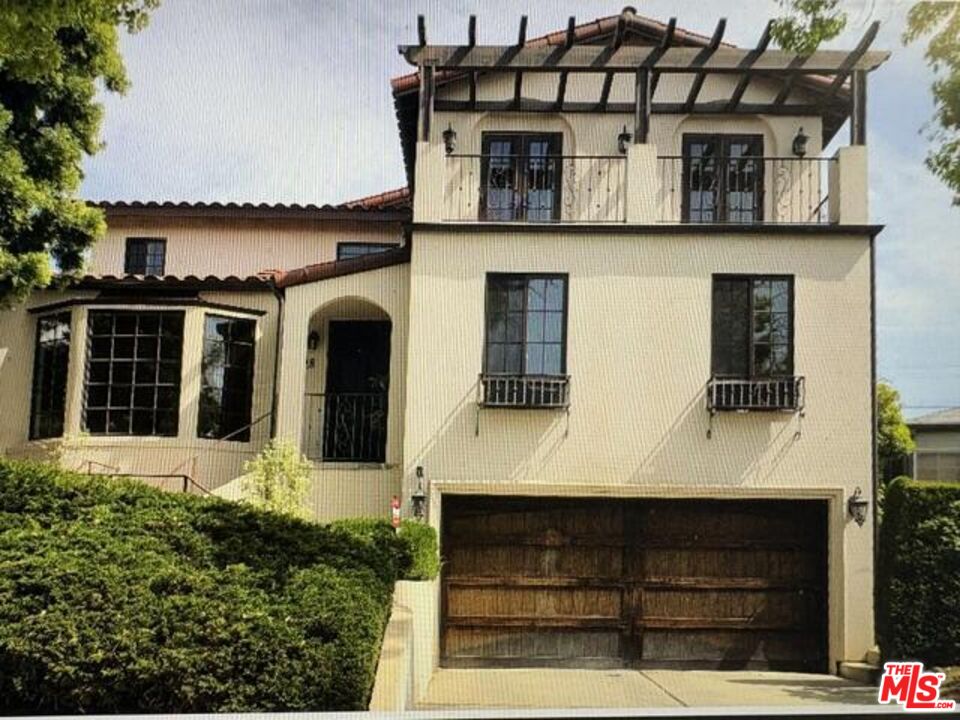 10328 Dunkirk Ave