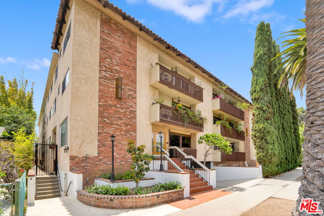 1114 12th St Unit: 104