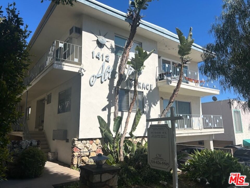 1412 Barry Ave Unit: 1