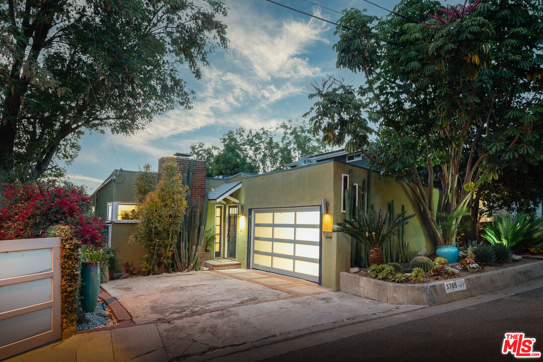 3765 Cazador St