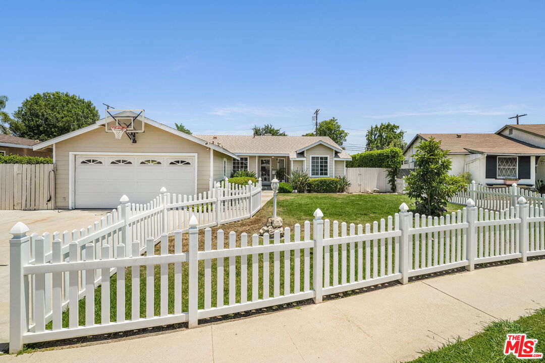 9134 Swinton Ave