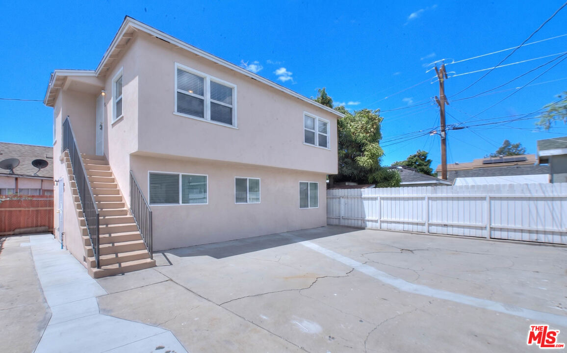 Photo of 2820 Liberty Blvd, South Gate, CA 90280