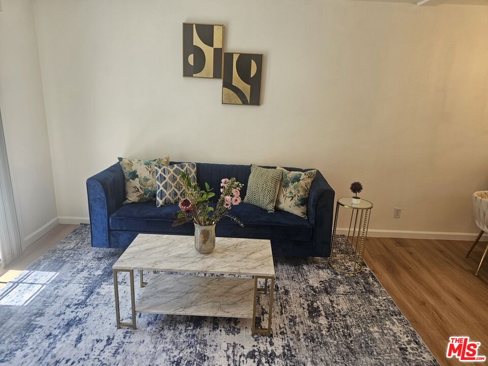506 S Grevillea Ave Unit: 5
