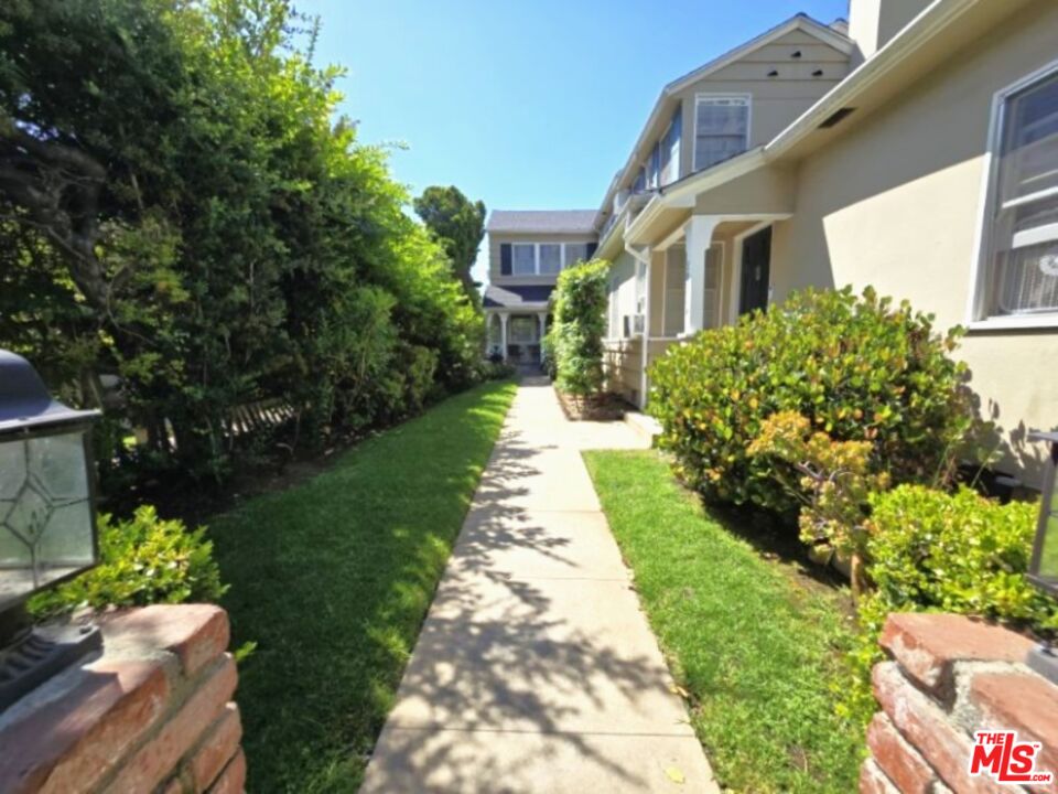 10360 Ashton Ave Unit: 10360 1/2