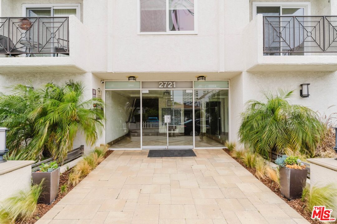 2721 2nd St Unit: 111