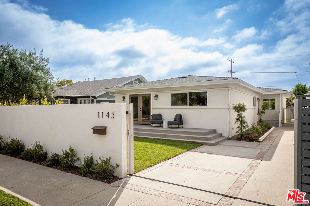 1145 Palms Blvd