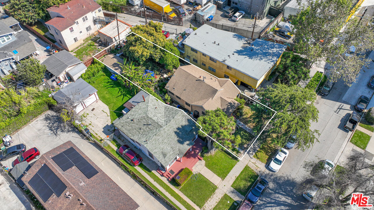 2524 S Sycamore Ave