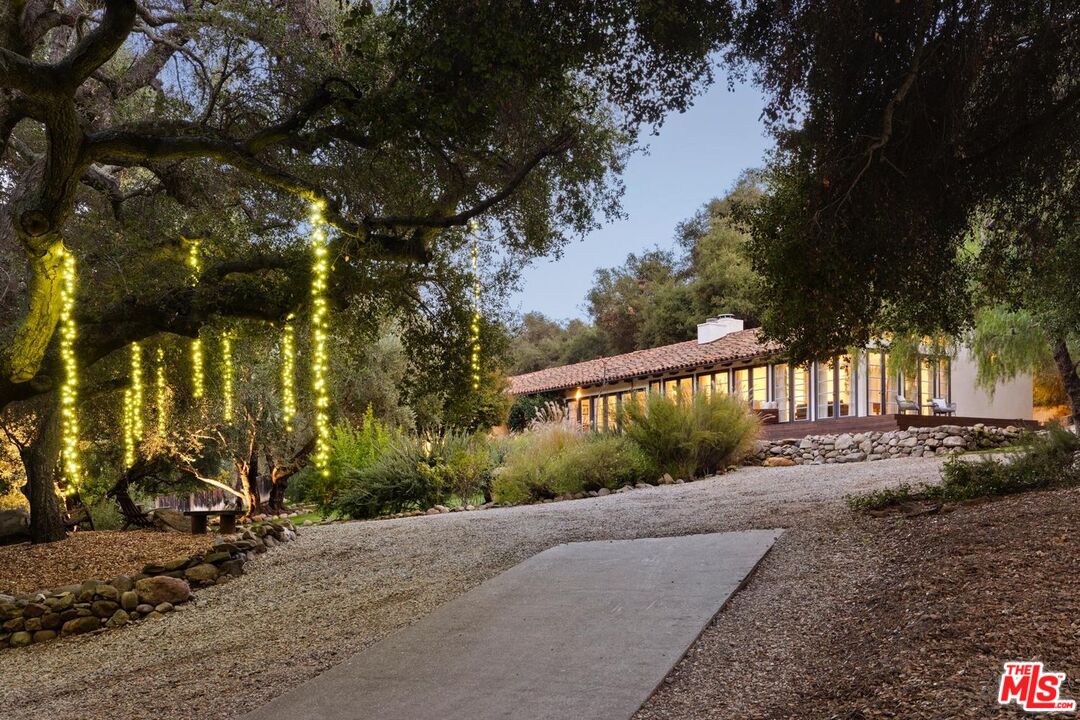 647 Old Topanga Canyon Rd