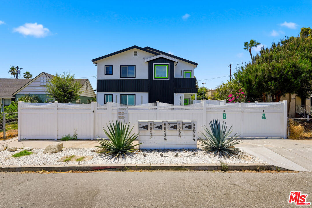 5853 Vineland Ave