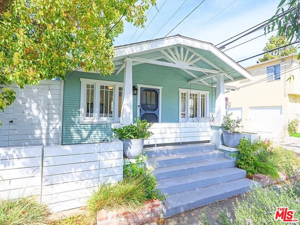 2213 Arizona Ave Unit: .