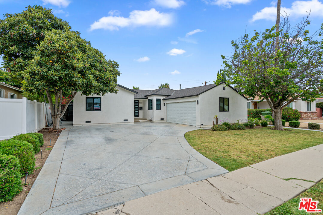 18343 Calvert St