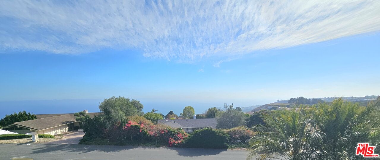 34 Oceanaire Dr