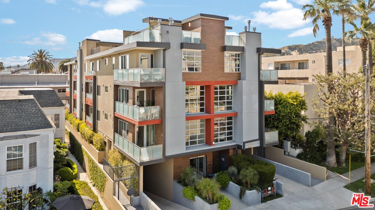 1367 N Alta Vista Blvd Unit: 304
