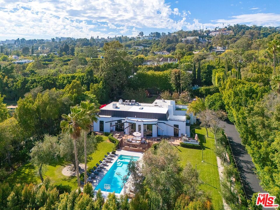 9419 Sunset Blvd