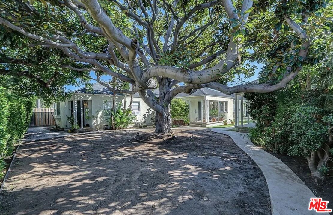 1504 Ocean Park Blvd