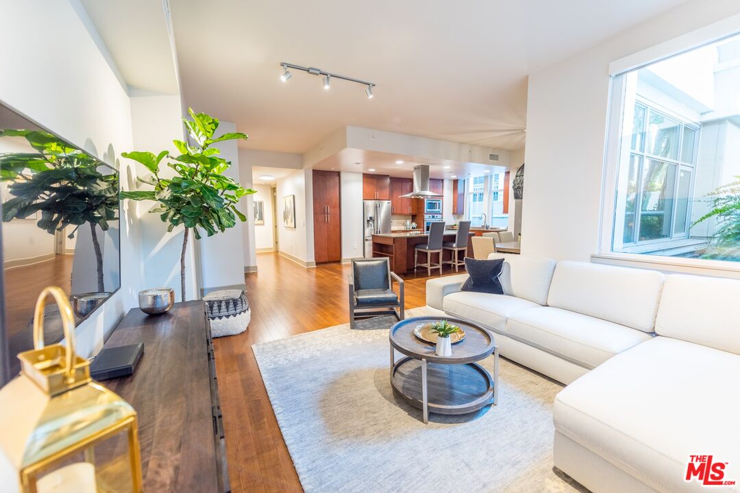 10700 Wilshire Blvd Unit: 204