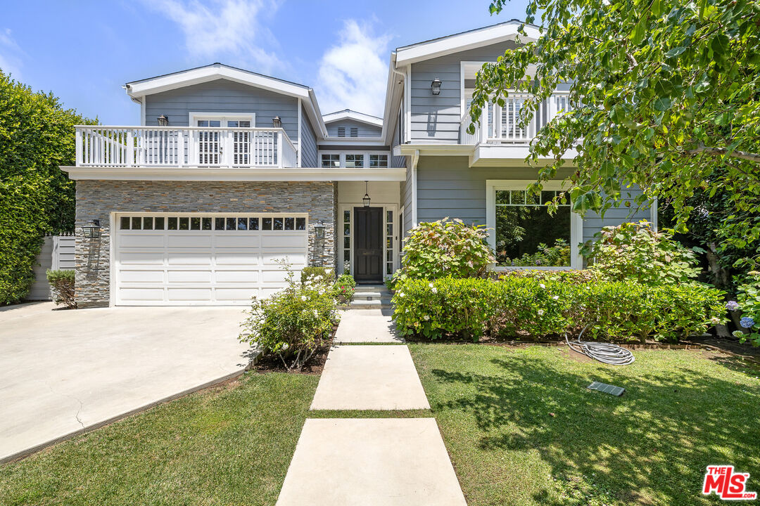 1147 Centinela Ave