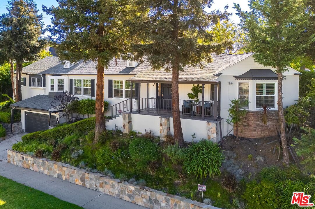 Photo of 1609 Comstock Ave, Los Angeles, CA 90024