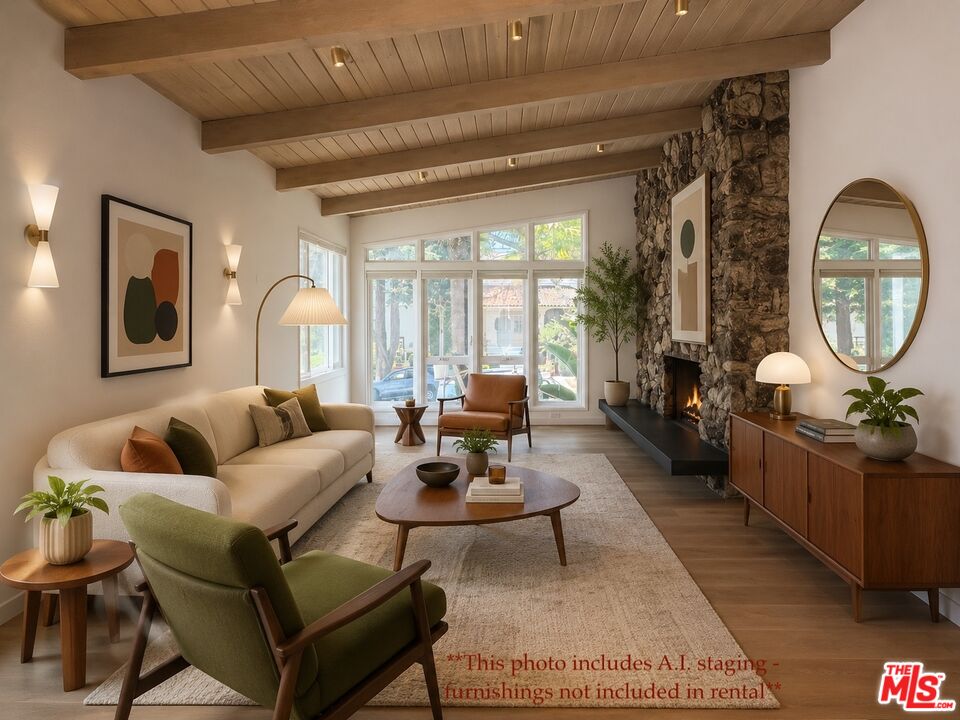 827 15th St Unit: 1