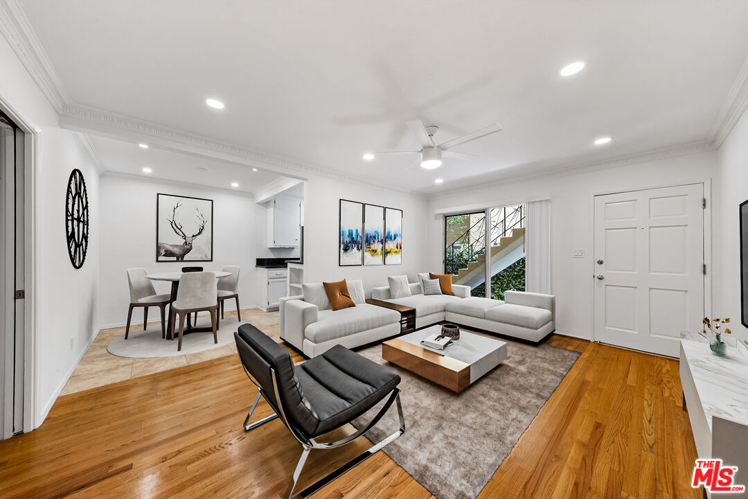 1037 11th St Unit: 1