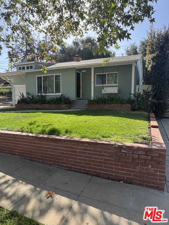 676 Bienveneda Ave