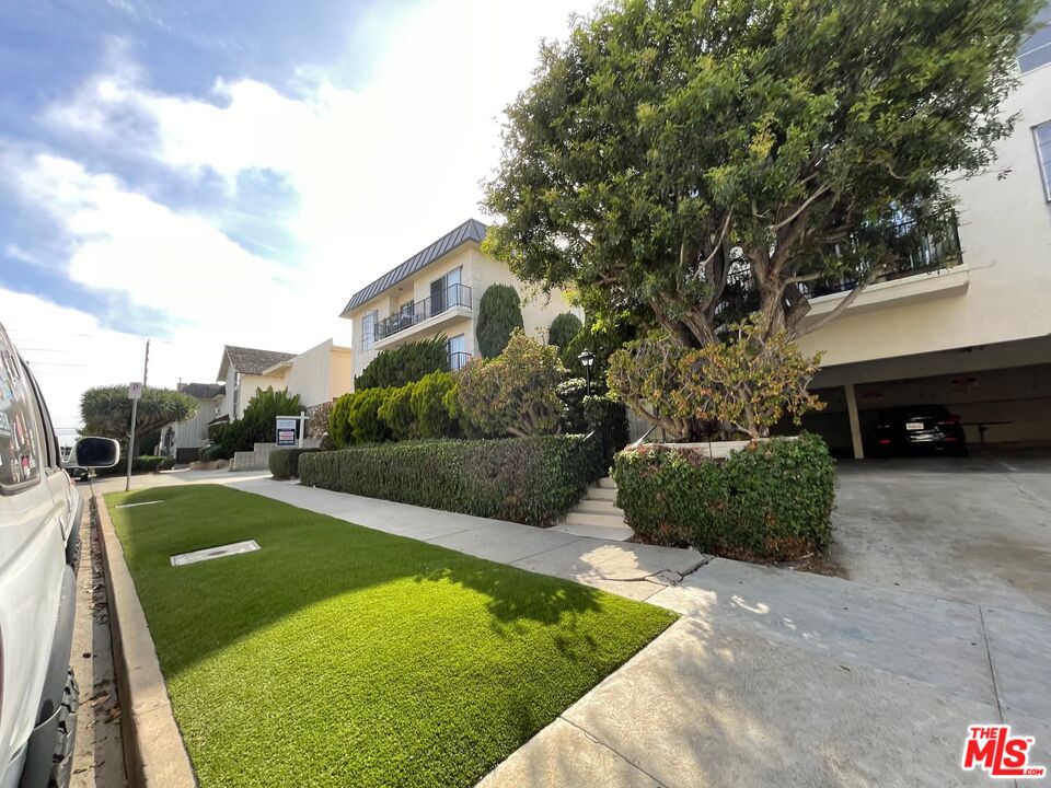 11835 Dorothy St Unit: 9
