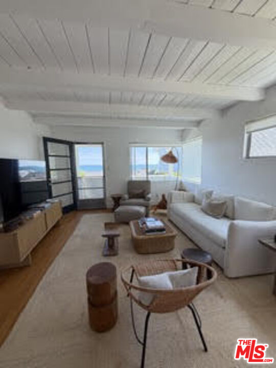 25119 Malibu Rd