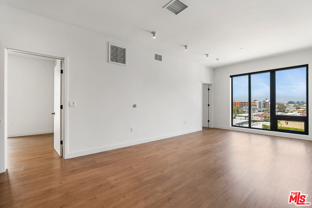 10700 Tabor St Unit: 201