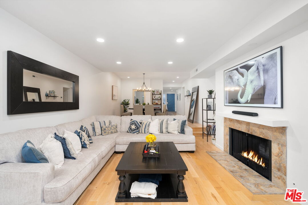 Photo of 4338 Redwood Ave, Marina Del Rey, CA 90292
