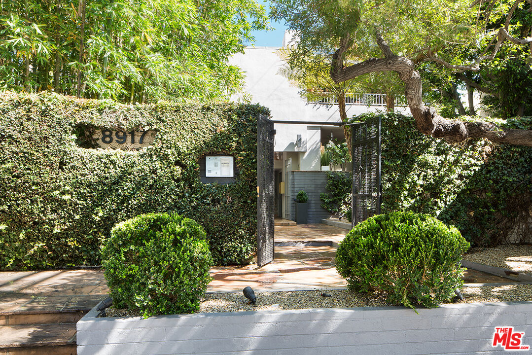 8917 E Cynthia St Unit: 2