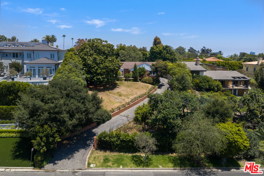 140 S Burlingame Ave