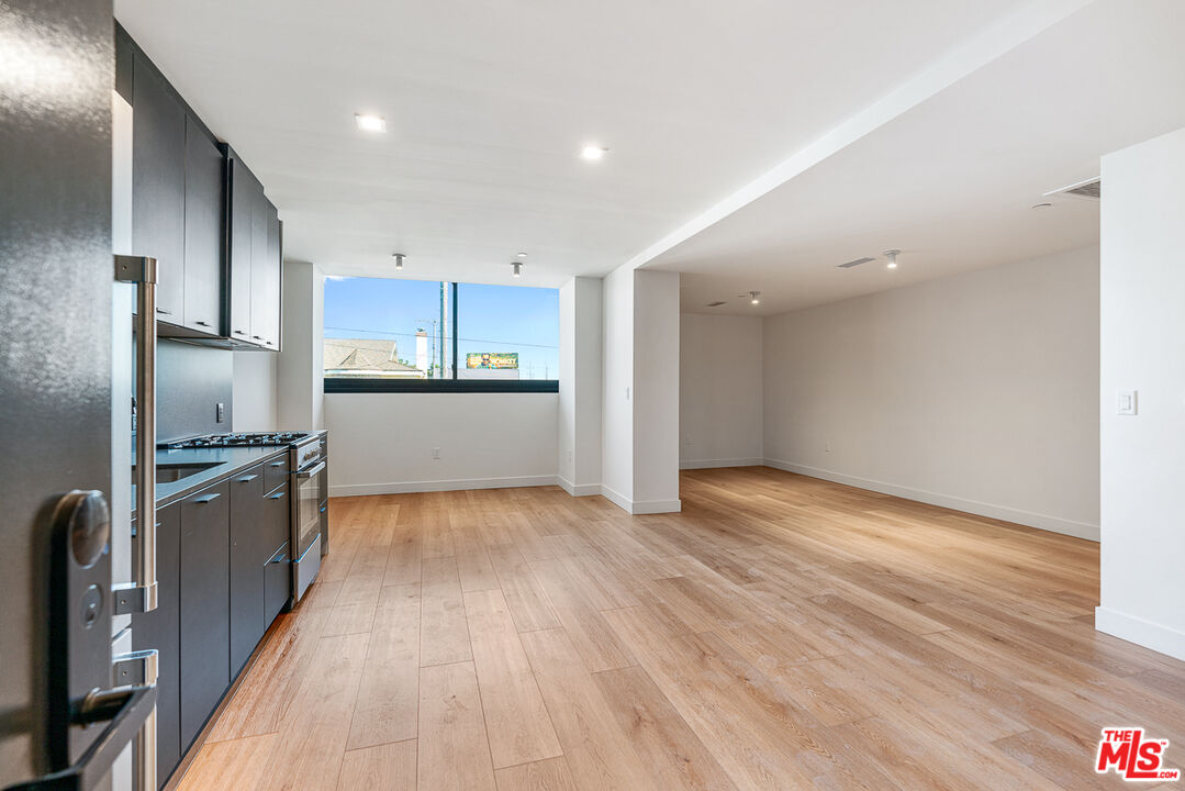 3688 Overland Ave Unit: 202