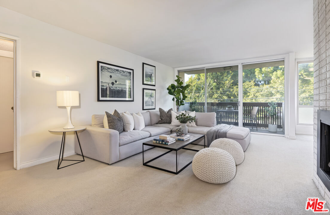 809 S Bundy Dr Unit: 214