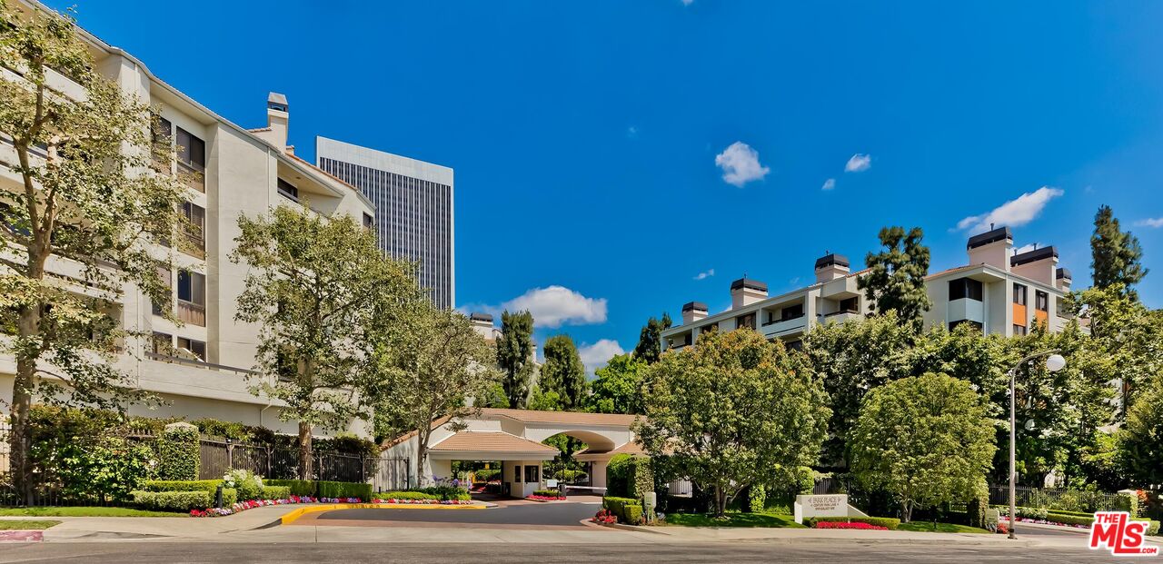2142 Century Park Ln Unit: 102